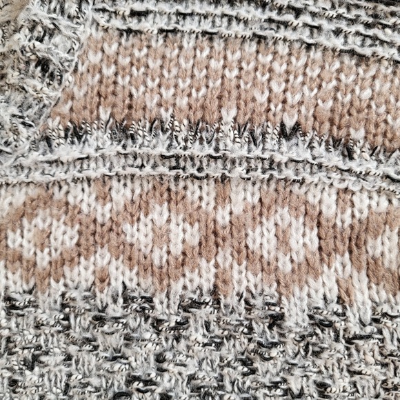 Romeo & Juliet‎ Couture | Knit Sweater | Beige Tan | Size M | Fair Isle - Picture 3 of 10